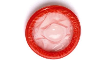 El preservativo o campo de látex se debe usar en todas las relaciones sexuales ya sean vaginales, anales u orales desde principio al fin.