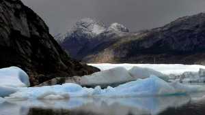 Analizan la presencia de residuos combustibles frente al glaciar Perito Moreno, en Santa Cruz