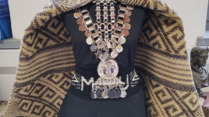 «Joyas de Nuestra Tierra»: una muestra colectiva de artistas mapuches