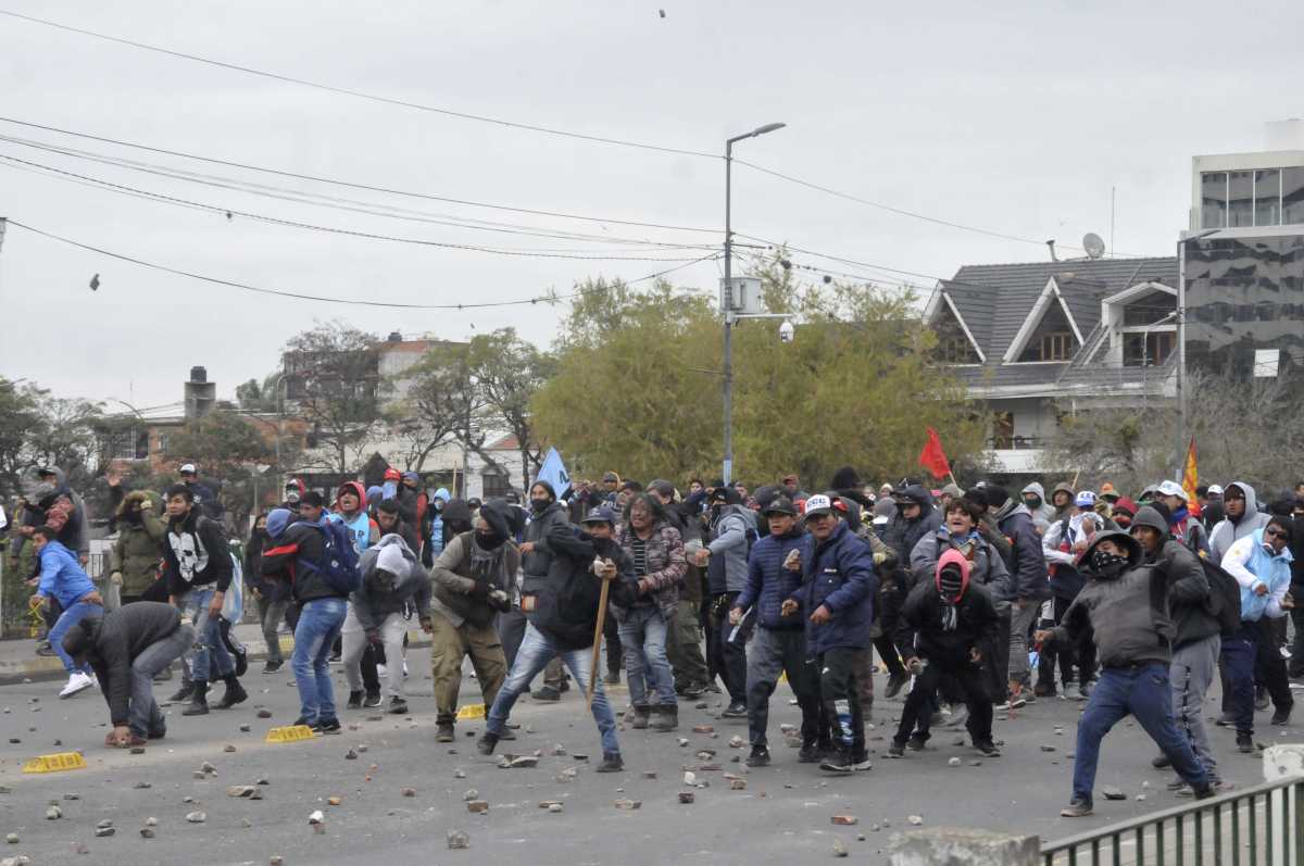 Son 53 las personas detenidas después de la brutal represión del martes en Jujuy- (Archivo Télam).-