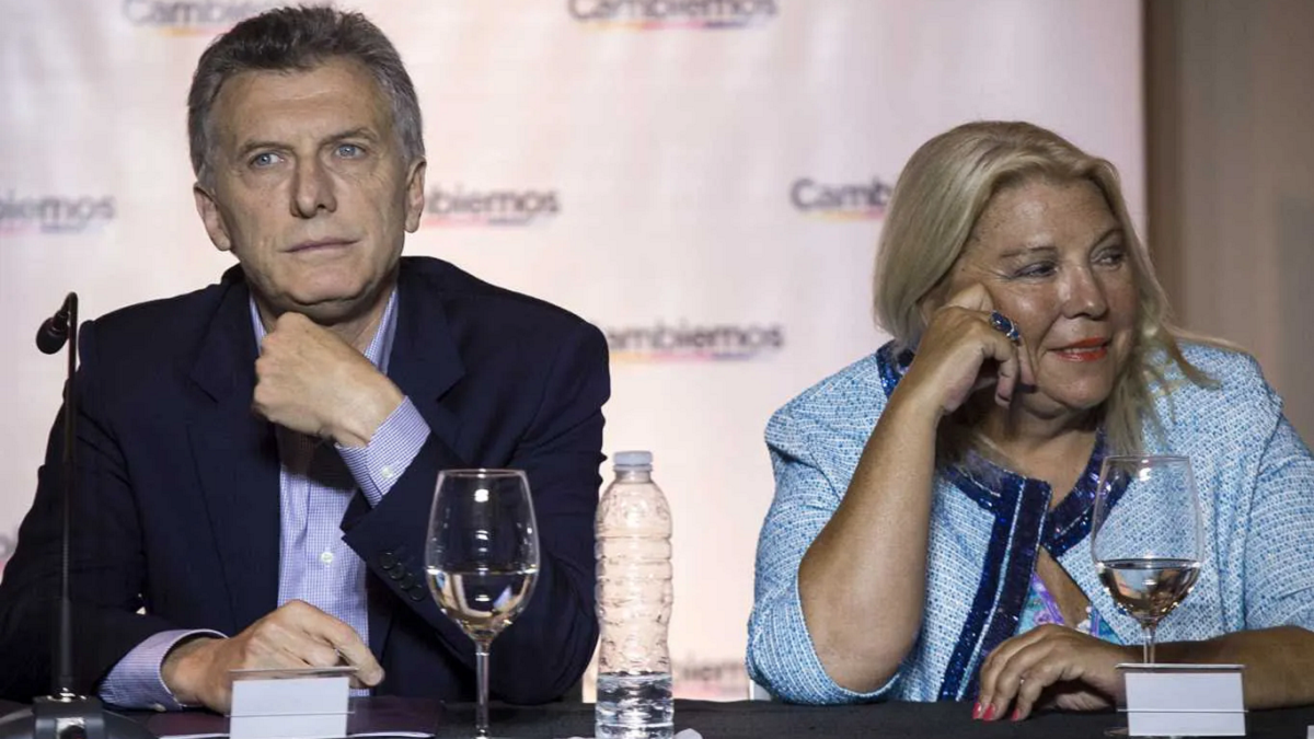 Macri "siempre jugó" para el candidato de La Libertad Avanza, Javier Milei, aseguró Carrió. (Archivo)
