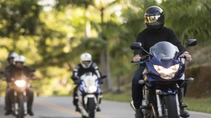 Motos: uso del casco, educación vial, mejores controles y otras propuestas para mejorar la seguridad