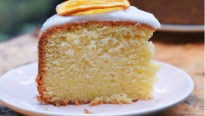 Mates con torta de naranjas y almendras