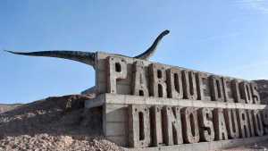 Dinosaurios polémicos: Defensoría quiere saber qué hará el Municipio con las obras del Parque
