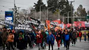 Finalizó el corte de puentes carreteros Neuquén-Cipolletti en repudio a la represión en Jujuy