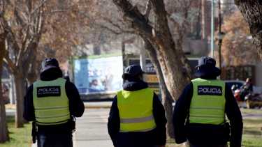 Operativo policial complicó el tránsito y alteró un barrio del oeste de Neuquén 