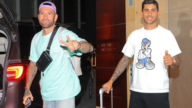 Otamendi y Cuti Romero fueron los primeros en llegar.