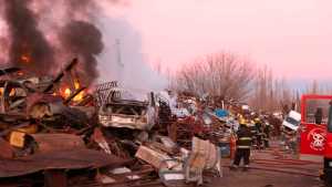 Una explosión desató un incendio en una recuperadora de Roca