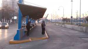 El paro de colectivos se siente en Roca con el frío y choferes en huelga total