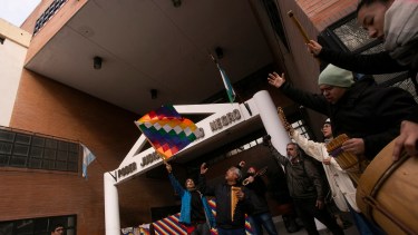 Durante esta jornada se realizó una intervención en el edificio central del Poder Judicial de Río Negro. Foto: Pablo Leguizamon
fotos: Pablo Leguizamon