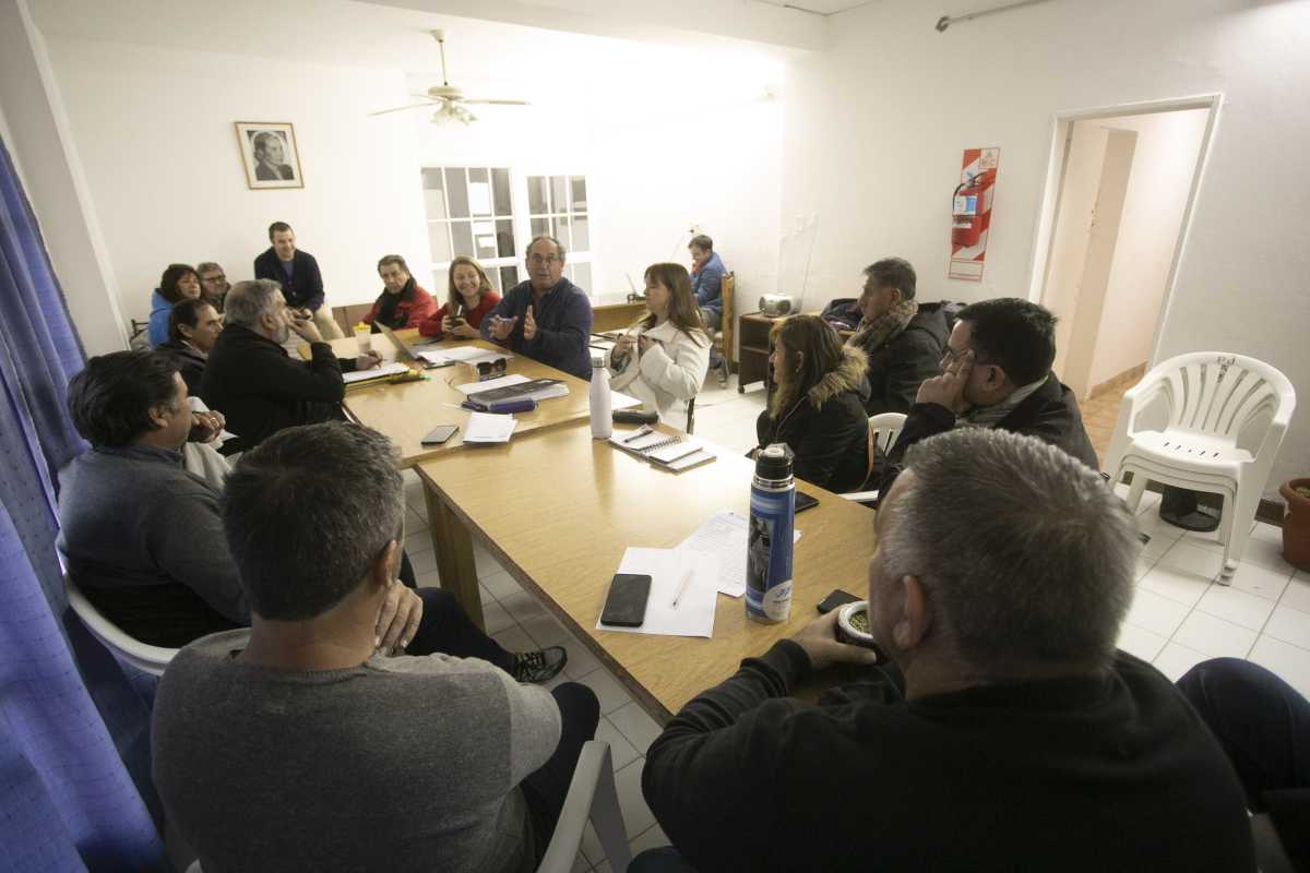 La reunión de conformación del Frente de Todos, ahora Unión por la Patria, se realizó en la sede del PJ, en Viedma. Foto: Pablo Leguizamón.


Foto: Pablo Leguizamon