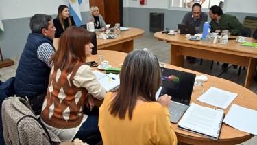 La paritaria docente también será el lunes 10. Unter entendió que es "tardía". Foto: Marcelo Ochoa.