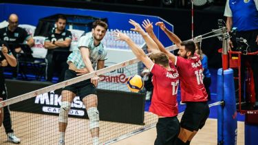 Los dirigidos por Marcelo Méndez se recuperaron de la derrota frente a Brasil. Foto: Twitter @VoleyInfo7