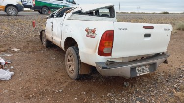 Vuelco en Vaca Muerta: dos jóvenes heridos en la Ruta 51, cerca de Añelo 