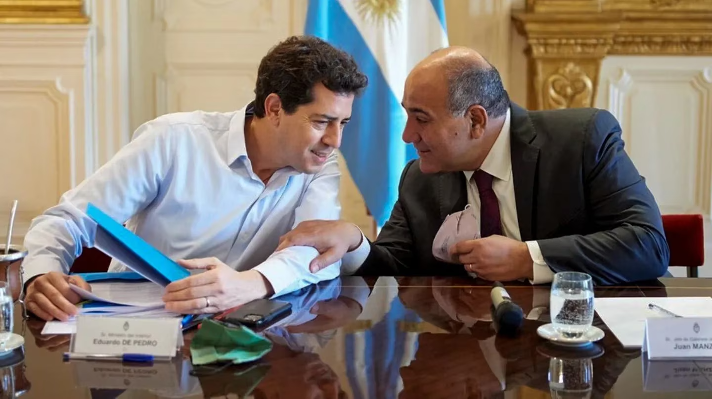 Wado De Pedro y Juan Manzur, posible fórmula presidencial de Unión por la Patria que tendría el aval de Cristina Kirchner (Foto: NA)
