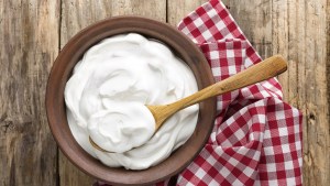 Prestá atención a esta receta de yogur natural casero