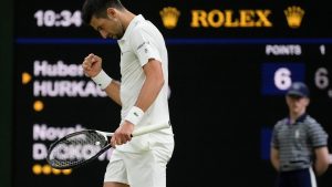 Djokovic y Alcaraz avanzan a paso firme en Wimbledon