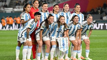 Argentina repetiría el equipo del debut con Italia.