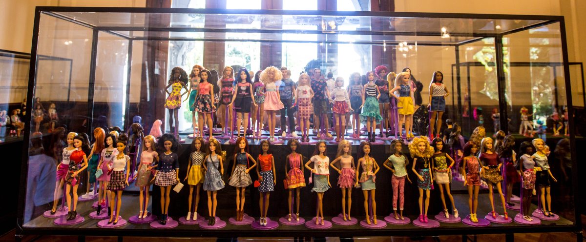 En Argentina, María de los Ángeles Rojas, de Salta, tiene una colección de más de 300 Barbies. (Foto: Javier Corbalán/Télam)