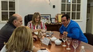 Transición en Cinco Saltos: Rossi y Alvarado analizan la situación económica del municipio