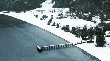 Video: El Lago Espejo nevado y un paisaje para enamorarte
