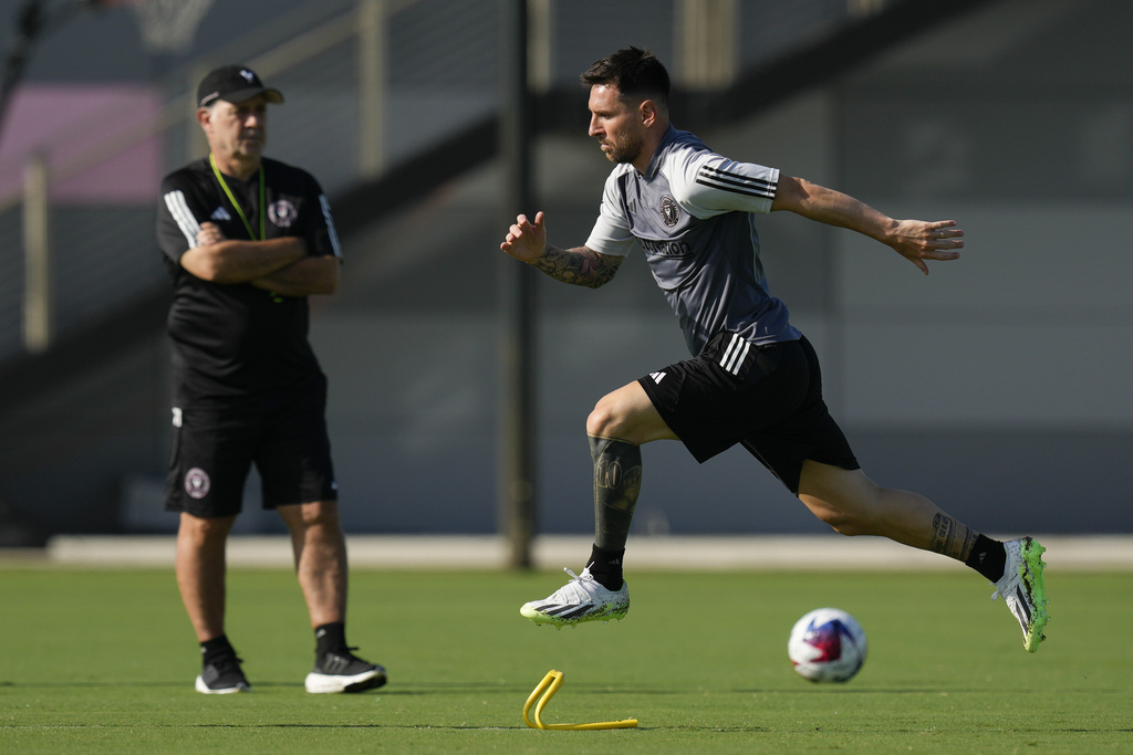 Lionel Messi ya trabaja bajo las órdenes del Tata Martino. (AP Foto/Rebecca Blackwell)