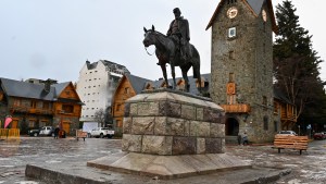 El monumento a Roca no se podrá trasladar del Centro Cívico de Bariloche por orden judicial