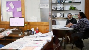 Elecciones en Bariloche: un partido vecinalista pugna para que lo dejen competir