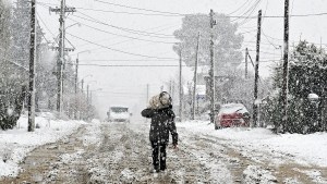 Alerta por nieve y viento de hasta 100 km/h en Neuquén y Río Negro, este sábado