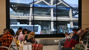 Cierra el aeropuerto de Bariloche por tareas en la pista de aterrizaje