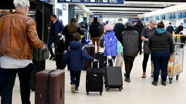 Por las tormentas sobre Aeroparque y Ezeiza hay vuelos demorados y cancelados en Bariloche y Neuquén. (Foto archivo).-