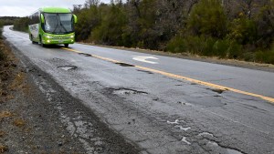 Ruta 40 en mal estado: Río Negro reclama una urgente intervención y control de cargas