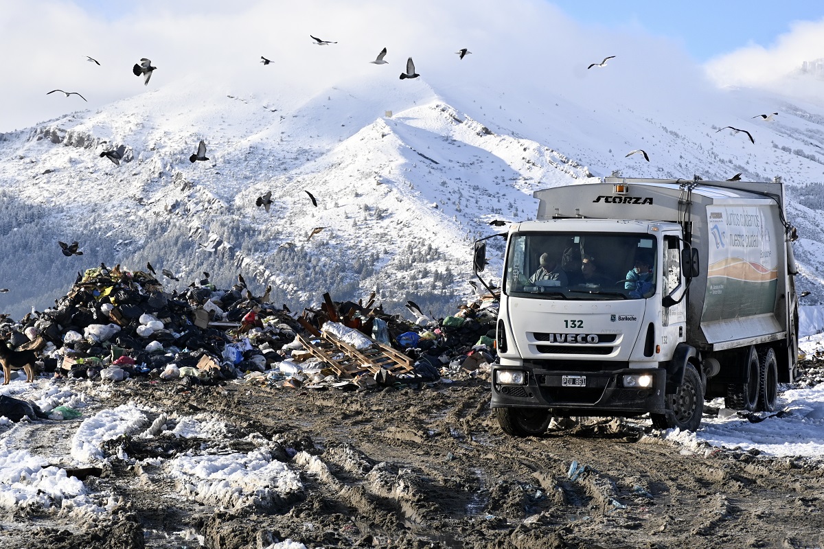 La basura en Bariloche es un problema desde hace años y son recurrentes las quejas de los vecinos. foto: archivo