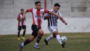 Cipolletti rescató un punto de visitante ante Sansinena, que se lo empató con un polémico gol