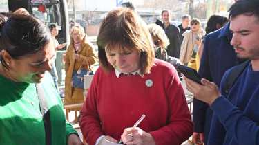Patricia Bullrich llegó a Cipolletti como parte de su campaña rumbo a las PASO del 13 de agosto. Foto: Florencia Salto.