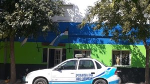 Con una carretilla robaron una heladera en El Cóndor, pero fueron detenidos por la Policía