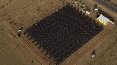 El parque solar ya tiene los primeros paneles instalados (Fotos: gentileza)