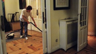 Las empleadas domésticas que cobren su salario mensual, podés recibir el último tramo de aumento en julio.-