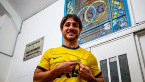 La divertida presentación de un club de Bélgica a Kevin Mac Allister