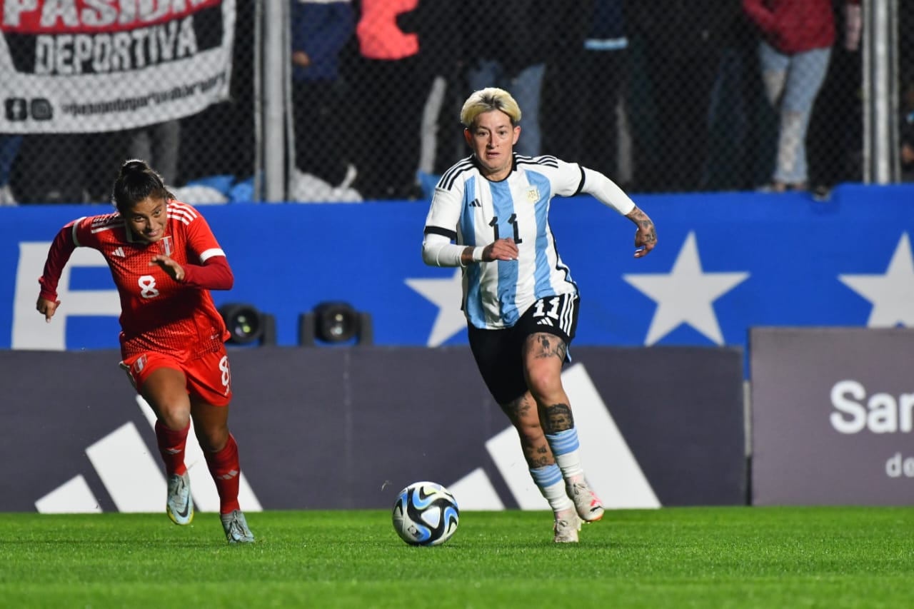 Yamila Rodríguez anotó un gol en la victoria albiceleste.