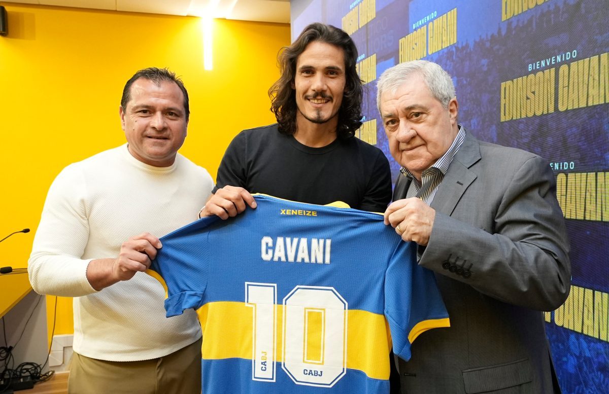 Cavani y su primer encuentro con la "10" de Boca.