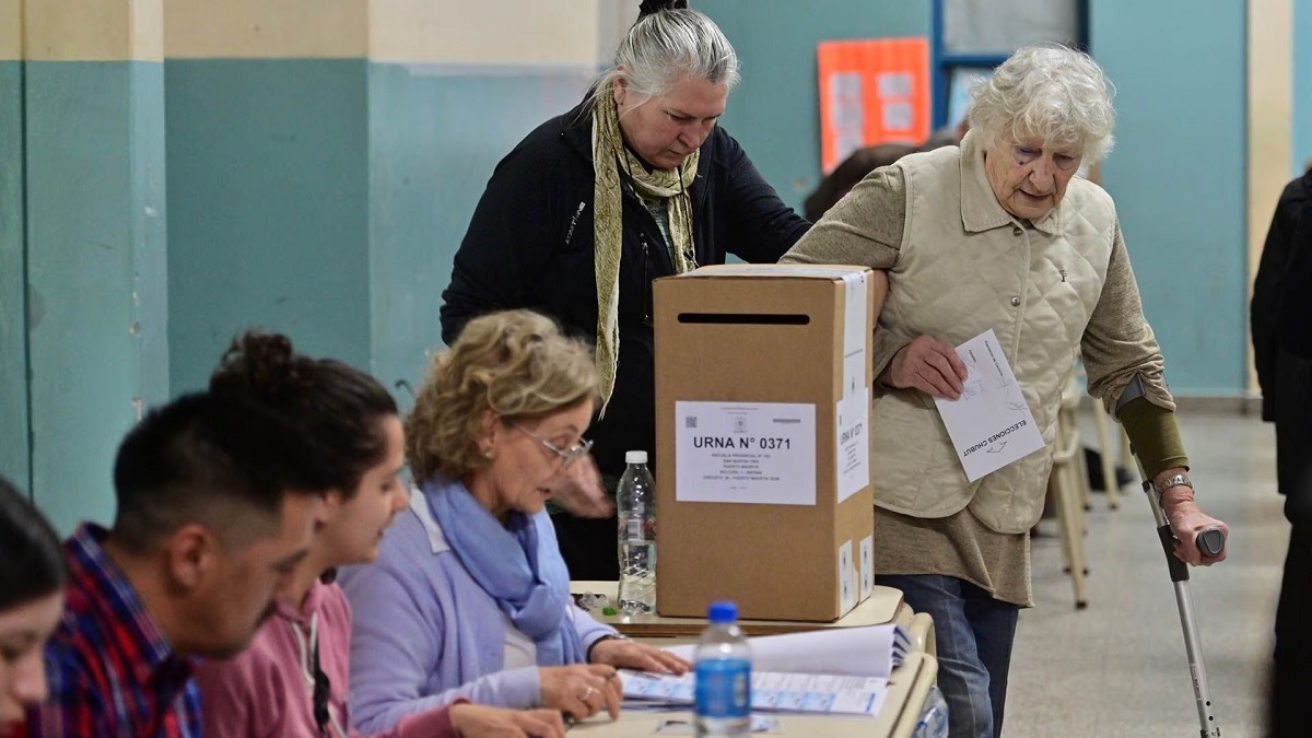 El voto en blanco y el ausentismo marcaron la elección en Chubut.