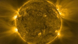 El Sol acaba de estallar una llamarada: de qué se trata el fenómeno y cómo impacta en la Tierra
