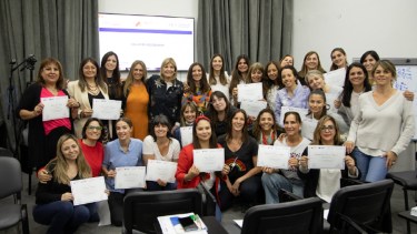Taller de negociación: cerca de 60 mujeres ya han participado de este programa de formación.