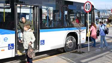 El boleto de colectivo se fue a 174 pesos en Neuquén