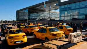 Piquete de taxistas provocó caos vehicular frente a la Ciudad Judicial de Neuquén