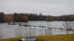 Aumento del Limay: cautela en las costas de Neuquén por la mayor erogación de esta noche