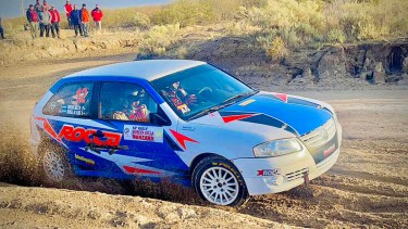 Mauro Rocca festejó en la Vuelta de la Manzana. (Gentileza: Municipalidad de Ingeniero Huergo)