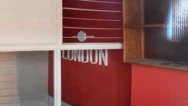 Continúa la preocupación de los padres de egresados estafados por London Travel. Foto: Juan Thomes