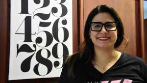 «Mamá contadora»: la profesional que explica finanzas y cuenta historias, en Roca